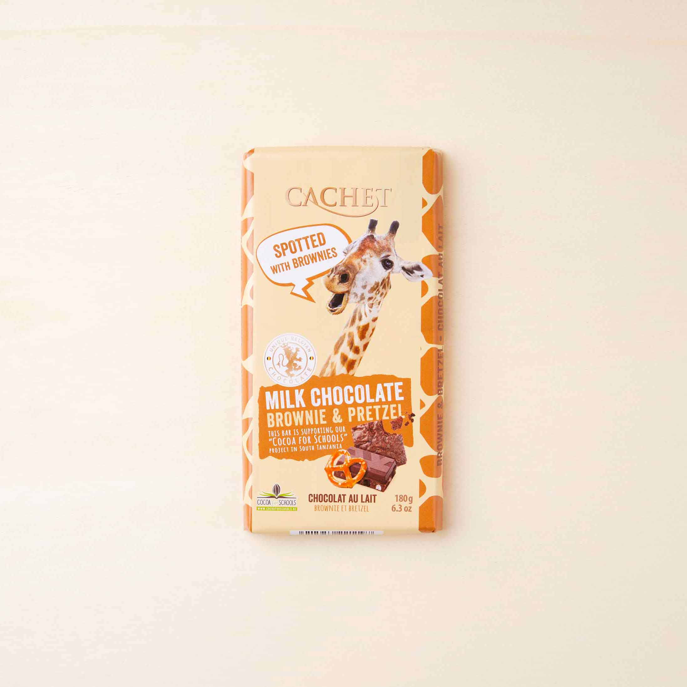 Vollmilchschokolade mit Brownie- und Brezelstückchen in verspielter Verpackung