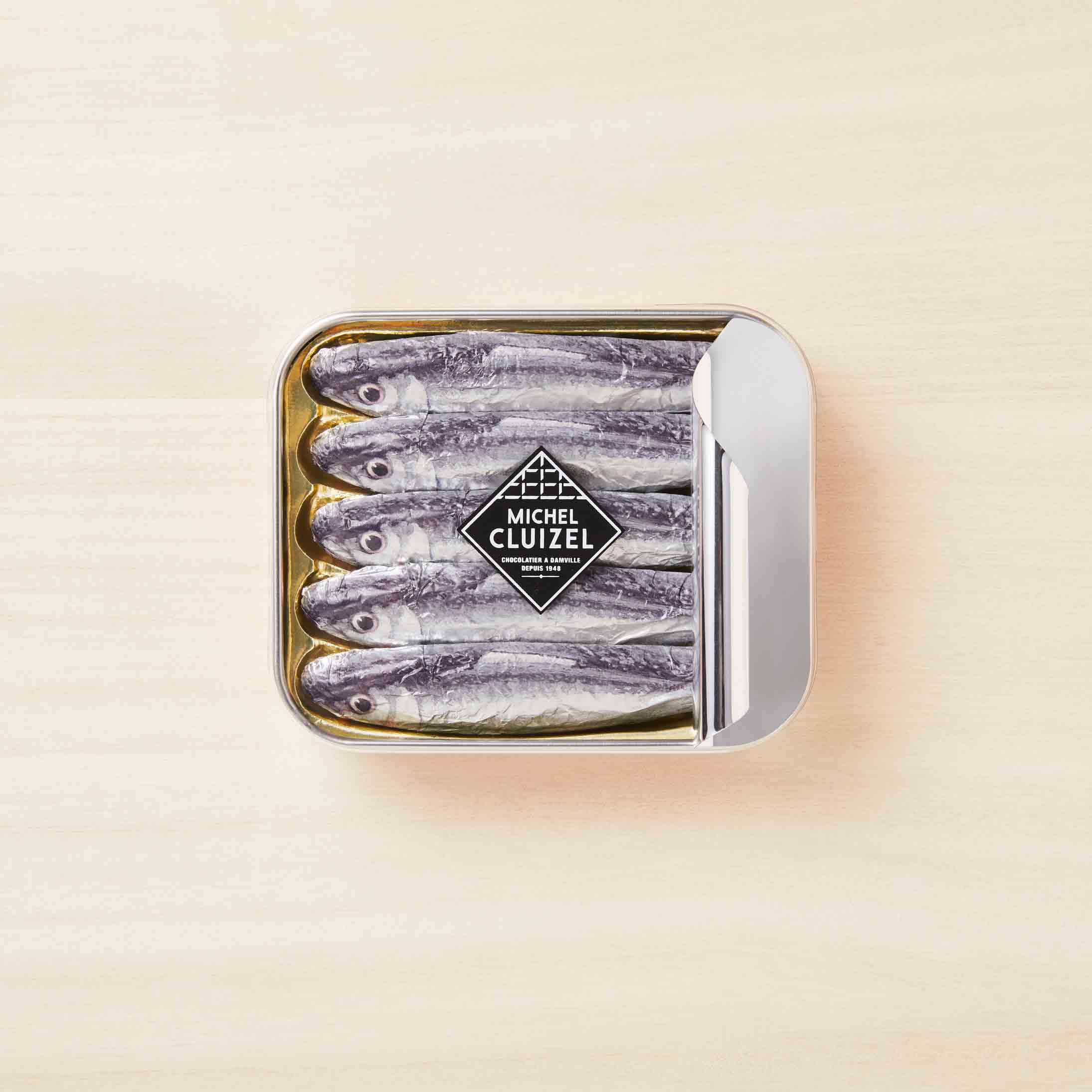 Vollmilch-Schokolade in Sardinen-Optik von Michel Cluizel