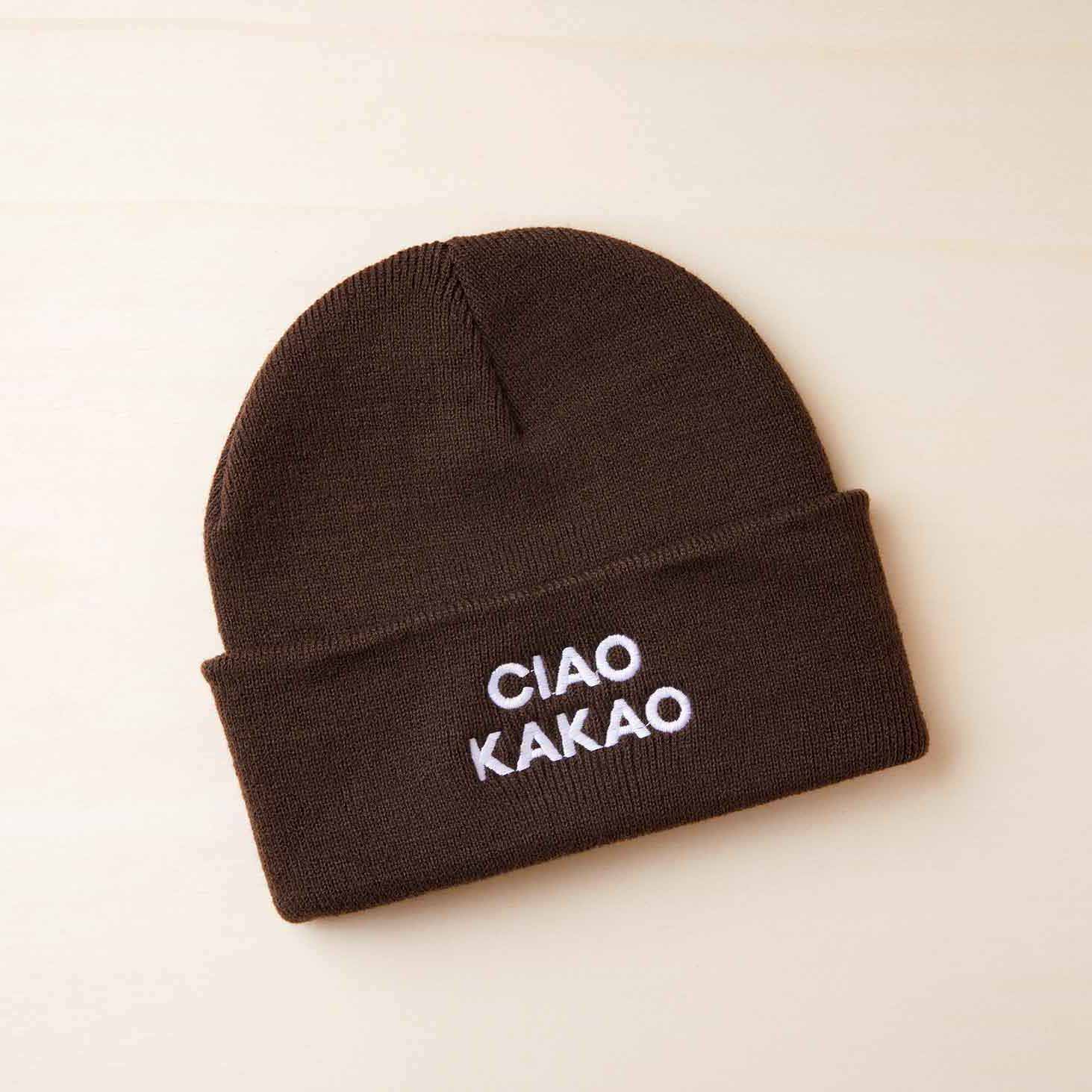 Beanie in schokobraun und weißer "Ciao Kakao" Stickerei