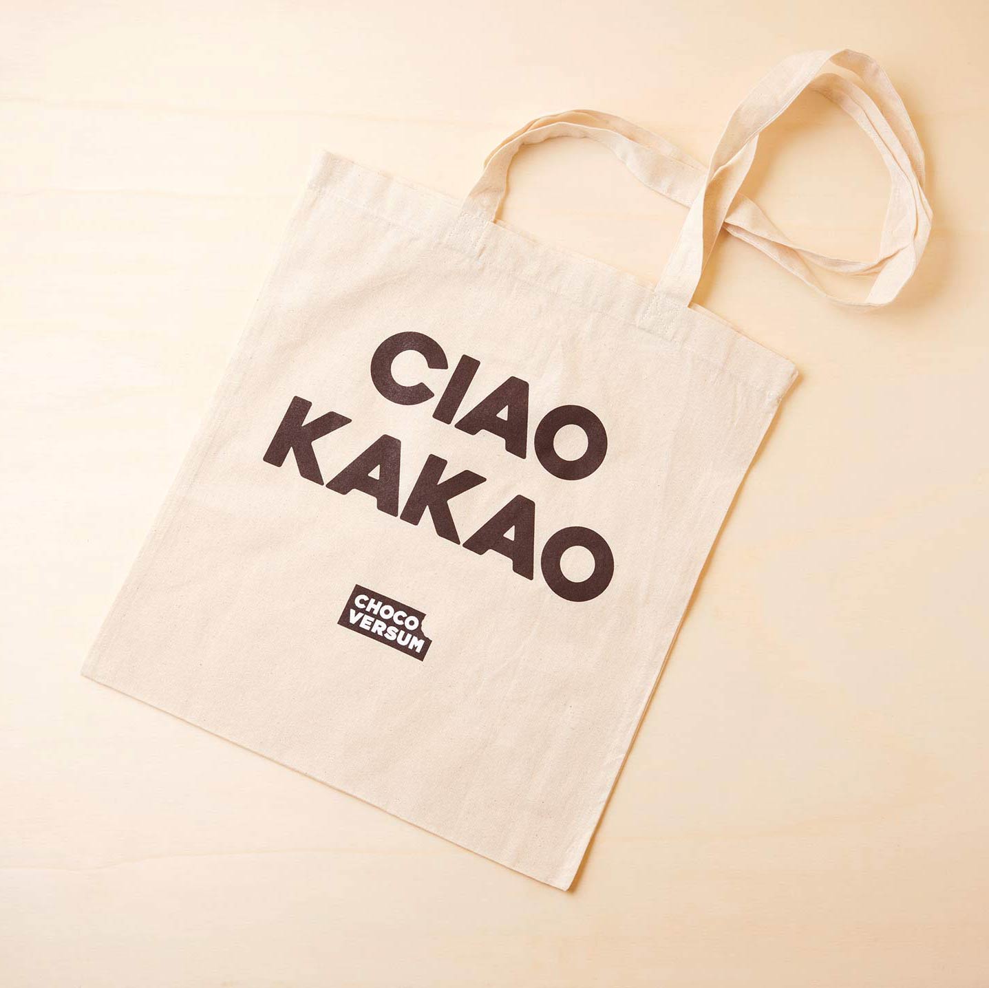 Leinenbeutel mit Schriftzug "Ciao Kakao" in braun und Chocoversum Logo